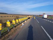 Județul Vrancea: montare parapet pe role pe DN 2(E 85).