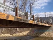 Poduri din vagoane de tren! America folosește șasiurile vagoanelor pentru înlocuirea unor poduri. Sucevenii au descoperit și ei această metodă în urmă cu un deceniu!