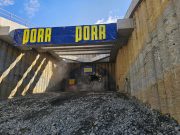 S-a realizat străpungerea primei galerii a tunelului Momaia (1,35 km).