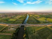 Astăzi a fost semnat contractul pentru construcția Drumului Expres Oar – Satu Mare care va asigura inclusiv legătura cu frontiera dintre România și Ungaria!