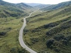 Continuă modernizarea infrastructurii rutiere din județul Buzău. Va fi reparat și drumul spre Vulcanii Noroioși!