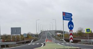 A fost deschisă circulația pe pasajul rutier din Brănești, peste calea ferată!