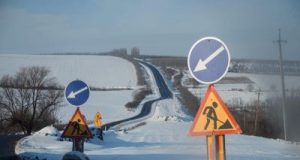 Vinovatul, plătește! Responsabilitatea reparării degradărilor apărute pe drumurile în șantier revine antreprenorului responsabil de executarea lucrărilor!