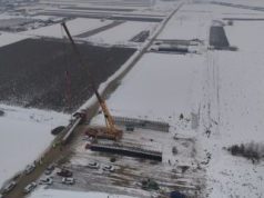 Moment istoric pe Autostrada „Unirii”: au fost montate primele grinzi, pe lotul Târgu Mureș – Miercurea Nirajului!