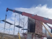 A început montarea tablierului metalic pe prima deschidere a „Podului de Flori”. În luna iulie va fi finalizat!