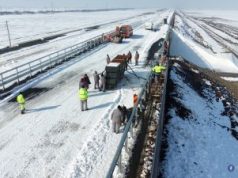 Lucrările la Autostrada Moldovei A7 continuă în ciuda condițiilor neprielnice