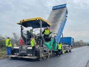 Covoare asfaltice pe DN 57, între Moldova Nouă și Radimna, județul Caraș-Severin