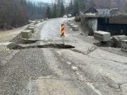 Județul Suceava: inundațiile de azi au afectat podul provizoriu de la intrarea în localitatea Ostra, pe DJ 177A!