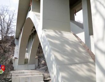 Județele Vrancea și Galați vor fi conectate prin două poduri noi peste râul Siret, pe raza comunei Nănești.