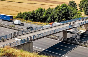 Germania va demola un întreg pod peste Autostrada A7 din cauza greşelilor elementare în proiectul de reconstrucţie a autostrăzii de sub el