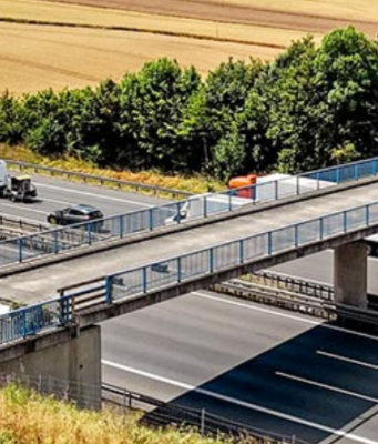 Germania va demola un întreg pod peste Autostrada A7 din cauza greşelilor elementare în proiectul de reconstrucţie a autostrăzii de sub el