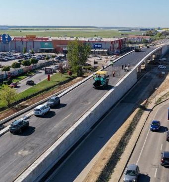 Lucrările la cele două pasaje de pe Calea Aradului din municipiul Oradea avansează într-un ritm bun.