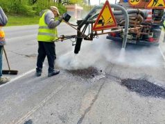 Echipele de drumari sunt mobilizate în teren și execută lucrări de întreținere pe rețeaua de drumuri naționale din R. Moldova.