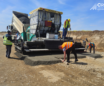 Construcții Hidrotehnice Iași va reface pe cheltuiala sa o porțiune din strada Unirii, din municipiul Pașcani