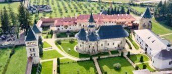 Veniți la Putna de luați Lumină!