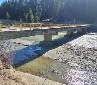 CJ Neamț reface podul afectat de inundații de la Borca!