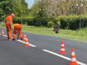Așternerea covorului asfaltic pe DN 1B, în zona localității Săhăteni, județul Buzău, se apropie de finalizare