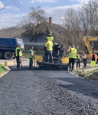 Județul Iași: au început lucrările de modernizare a drumurilor în comuna Movileni, cu finanțare AFIR