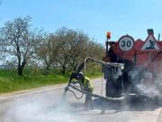 R. Moldova: pe drumurile regionale și naționale drumarii efectuează lucrări de reparații asfaltice