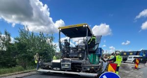 Lucrările pe DN 59A continuă la ieșire din localitatea Beregsău Mare spre Cărpiniș