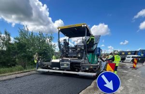 Lucrările pe DN 59A continuă la ieșire din localitatea Beregsău Mare spre Cărpiniș