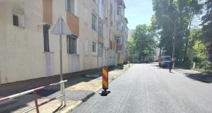 Au fost complet asfaltate și străzile Tineretului și Mihai Eminescu din municipiul Roman