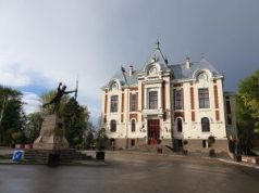 Municipiul Dorohoi modernizează străzile, dar gropile persistă pe străzile secundare
