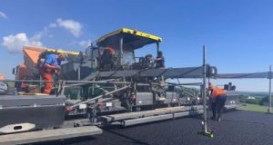 Constructorii români au devenit o forță pe șantierele de infrastructură rutieră. În sfârșit, România își construiește autostrăzile cu firme care au crescut spectaculos în ultimii ani