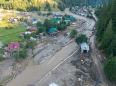 Județul Suceava: fonduri europene nerambursabile pentru refacerea și modernizarea a două drumuri județene afectate de inundațiile de vara trecută, în zona Broșteni – Dârmoxa.