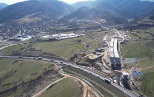 Autostrada Sibiu – Făgăraș (A13) avansează pe toate cele patru loturi. Cel mai mare progres, pe tronsonul Arpașu de Jos – Sâmbăta de Sus
