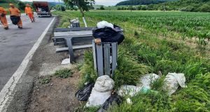 Buget pierdut din cauza deșeurilor abandonate pe drumurile din România