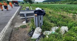 Buget pierdut din cauza deșeurilor abandonate pe drumurile din România