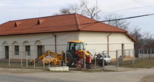 Județul Galați: Primăria comunei Vlădești investește în modernizarea infrastructurii rutiere.