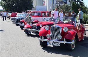 Peste 130 de automobile istorice au atras mii de vizitatori la „Roți Legendare – Fălticeni”. Un Buick Special din 1938 a fost vedeta ediției aniversare!