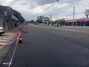 Citadin continuă să execute reparații asfaltice și marcaje rutiere pe străzile din municipiul Iași