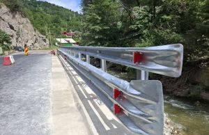 Județul Neamț: trafic reluat în siguranță pe ambele sensuri pe DN 12C, la Bicaz-Chei.