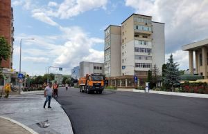 Strada 1 Decembrie din Bârlad, complet modernizată. Investițiile în infrastructura rutieră continuă în municipiu