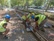 A început montajul la prima șină de tramvai pe lotul 1, din București: este cel mai lung și mai complex, de 18 km.