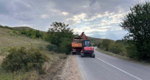 Județul Cluj: lucrări de întreținere pe DJ 161A, între Strucut și Ceanu Mare.