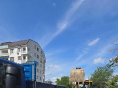 Continuă reparaţiile suprafețelor carosabile afectate din municipiul Iași