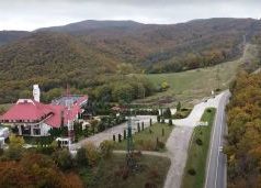 HANUL MĂGURA – POPASUL DE PE DRUMUL NAȚIONAL DN 11, DINTRE BACĂU ȘI BRAȘOV