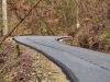 Asfalt pentru energie electrică: astfel a fost modernizat un drum strategic din Highlands-ul Scoției! În zonă sunt habitate pentru vulturi, corcodei cu gât roșu și zone de reproducere a peștilor.