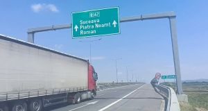 Autostrada A7, în linie dreaptă spre inaugurare! 5.500 de muncitori mobilizați pe șantierul Bacău – Pașcani.