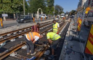 Municipiul București: lucrăm la foc continuu pentru modernizarea șinelor de tramvai de pe LOTUL 1.
