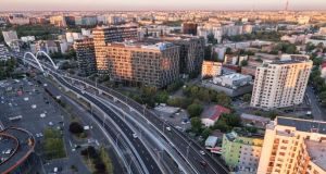 București: lucrările de la Pasajul Basarab, la un nivel impresionant: au fost curățate, reparate și protejate cu vopsele speciale aproximativ 52.000 de metri pătrați de suprafețe de beton