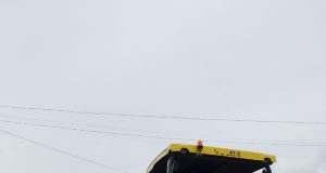 Județul Suceava: reparații asfaltice pe zeci de mii de metri pătrați pe DN 2E, între Vicovu de Jos, Solca și Marginea.