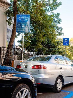 Municipiul București are, în prezent, de peste două ori mai multe locuri de parcare publică cu plată față de acum doi ani