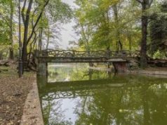 Podul de Nuc din Parcul Cișmigiu din București intră în proces de reabilitare.