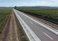 Viacons Rutier Huși, încă o lucrare importantă finalizată în județul Vaslui! Peste 5 kilometri din DJ 244D, modernizați și asfaltați la Bunești-Averești.