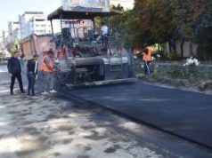 Municipiul Bârlad: lucrările de modernizare a infrastructurii rutiere continuă. A început asfaltarea unui nou tronson de pe strada Republicii!